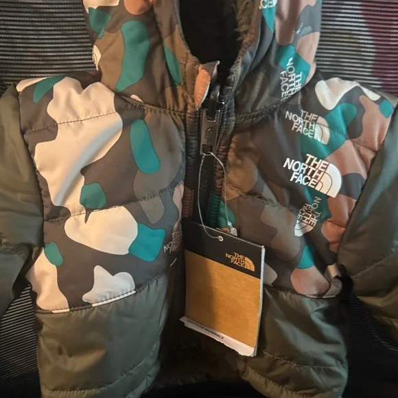 The North Face Multicolor Camouflage Jacket - Picture 4 of 6